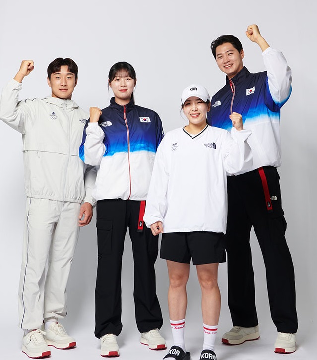 파리올림픽_팀코리아 공식단복 사진.jpg